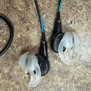 Bose QuietComfort 20 Acoustic Noise Cancelling Headphones